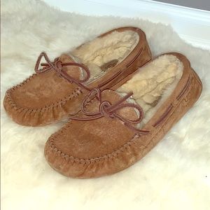 Ugg slippers/loafers size 5